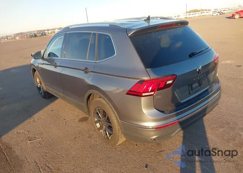 2024 Volkswagen Tiguan 2.0T Se/2.0T Wolfsburg Edition z USA, uszkodzony, nr VIN 3VVMB7AX1RM114438